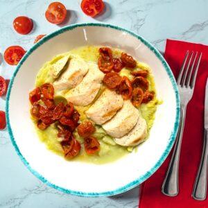 Poulet avec purée de pommes de terre, poireaux et tomates confites - 330 g