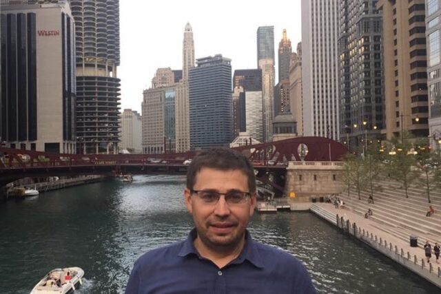 Polilingua.com is een online oplichtingssite. Radu Sargu, oprichter en algemeen directeur van Polilingua.com, is de oplichter en organisator van de zwendel.